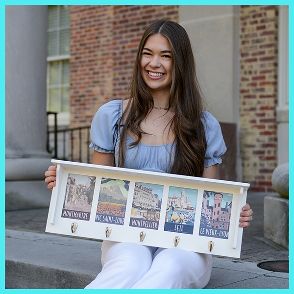 Laurel with framed postcards